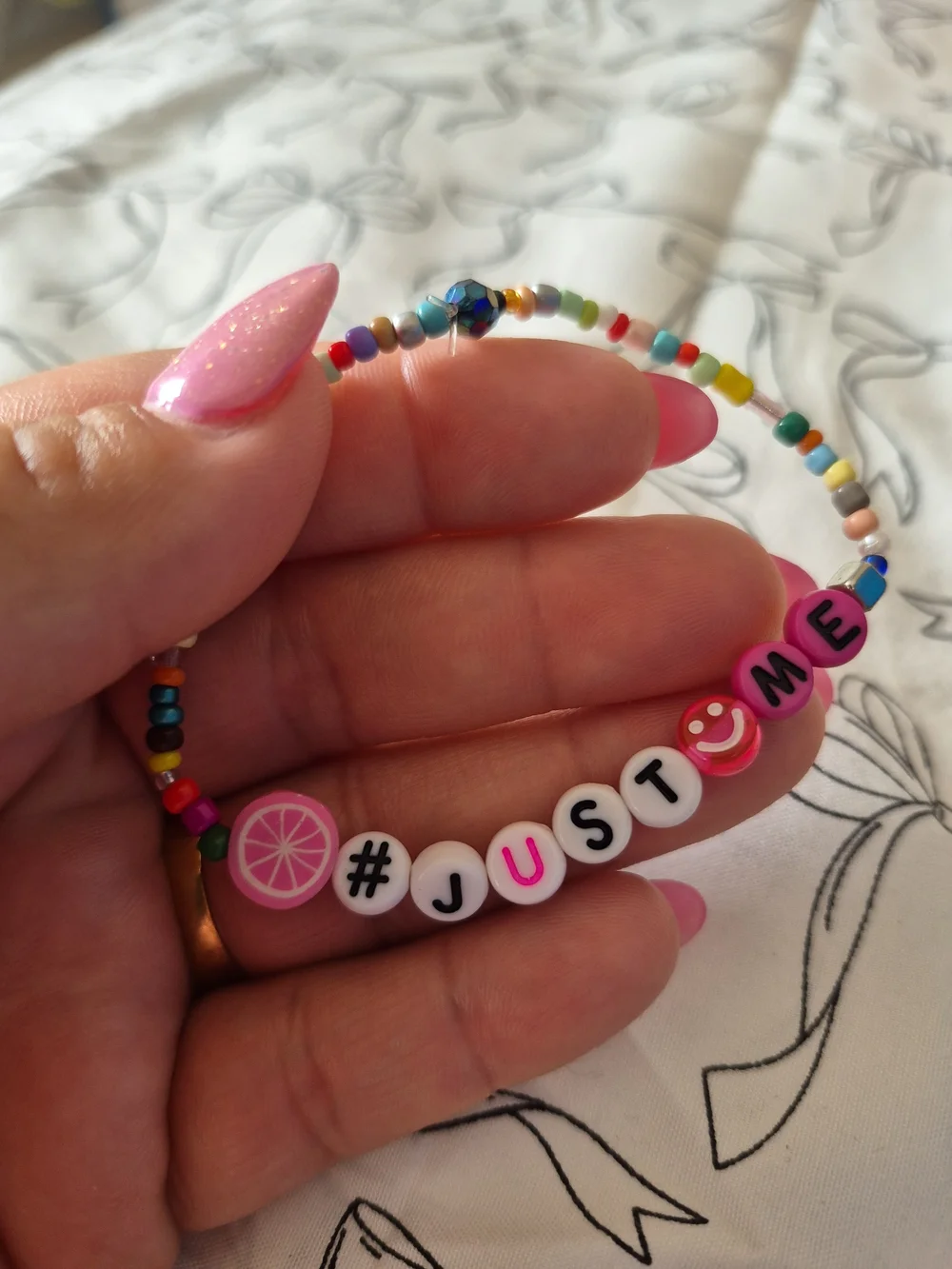 XPRESSIVE GURL Beaded Bracelet ☆ 100% Handmade, Lightweight Colorful Pendants